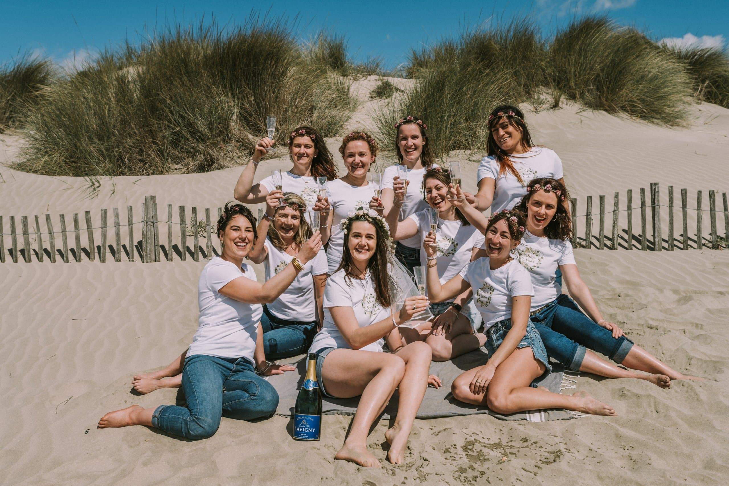 evjf-plage-grande-motte-champagne-sable