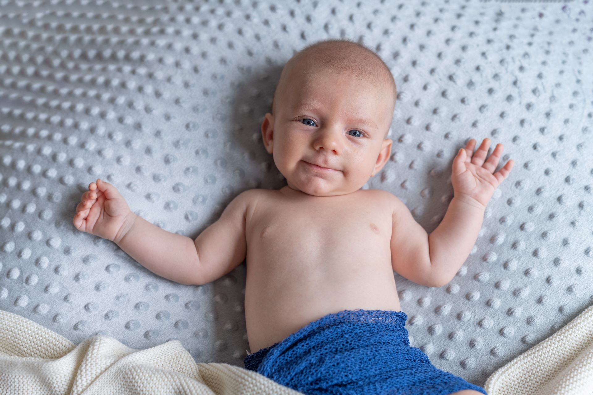 photo-posee-naissance-garcon-montpellier photo naissance montpellier