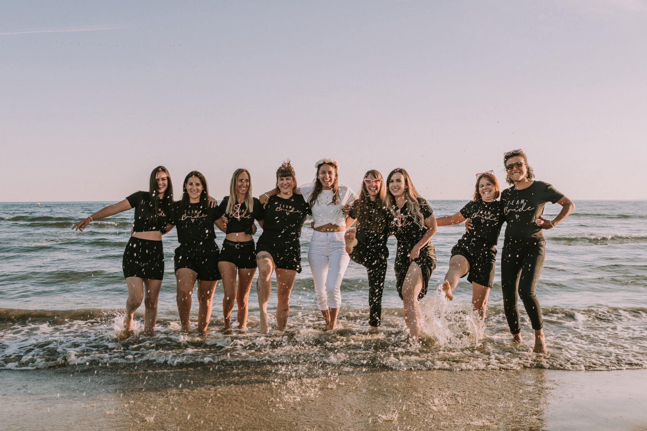 evjf-amies-plage-mer-grau-du-roi-montpellier cecile garou hd 0651