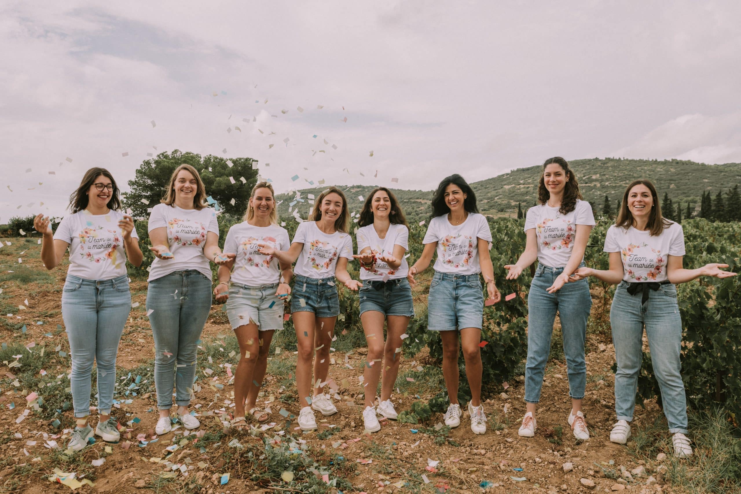 evjf-herault-seance-photo-groupe-amies-vignes-confettis cecile garou hd 3362